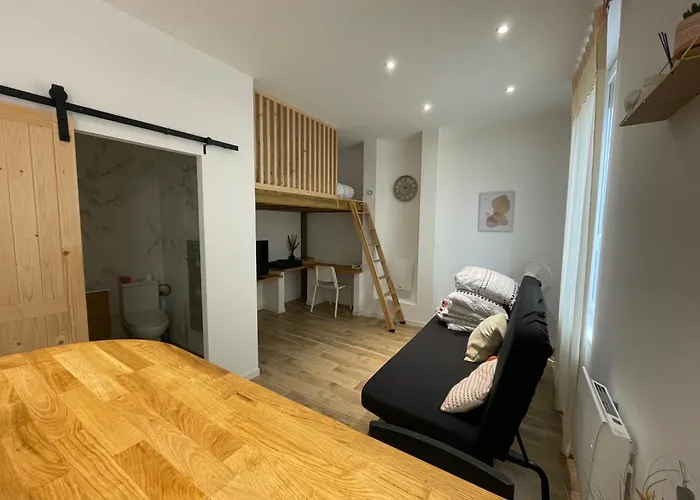 Cosy, 2 Pas Gare De *